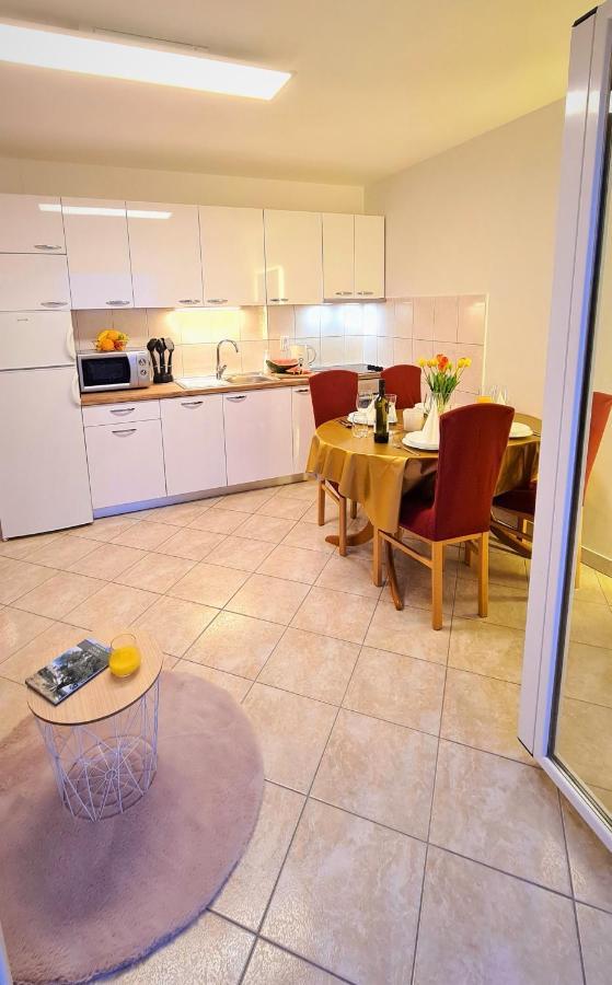 מאלינסקה Apartment Karamarko מראה חיצוני תמונה